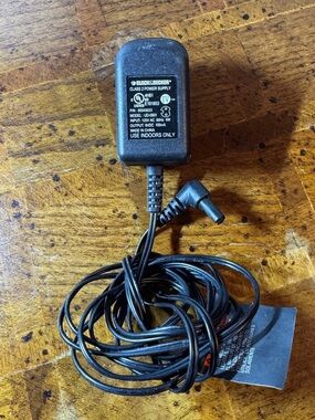 Genuine Black & Decker Class 2 Power Supply – Model UD-0901 (Part #90545023).